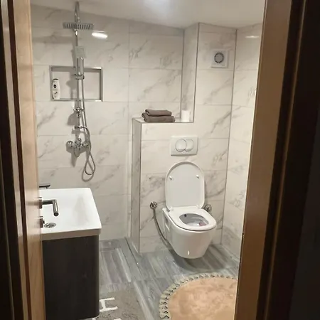 Iman Apartman